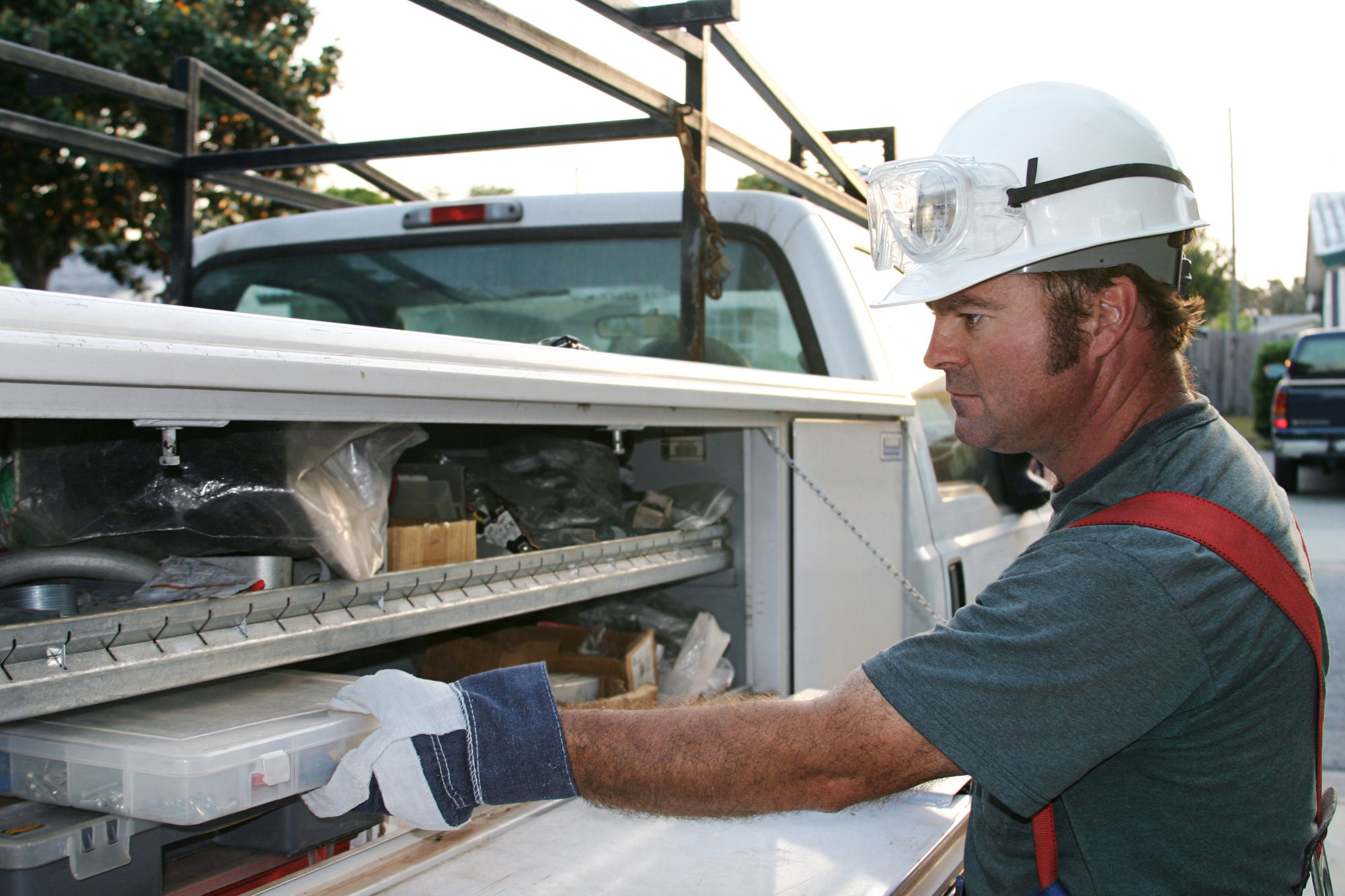 8 Truck Toolbox Organization Ideas to Keep Things Handy - Car Repair